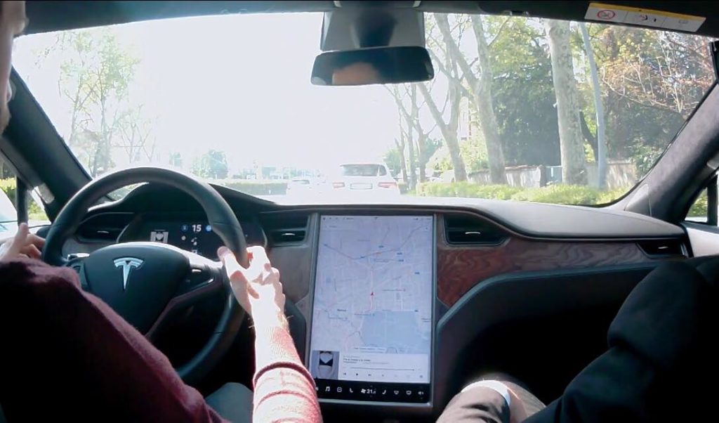 Autopilot su Model S