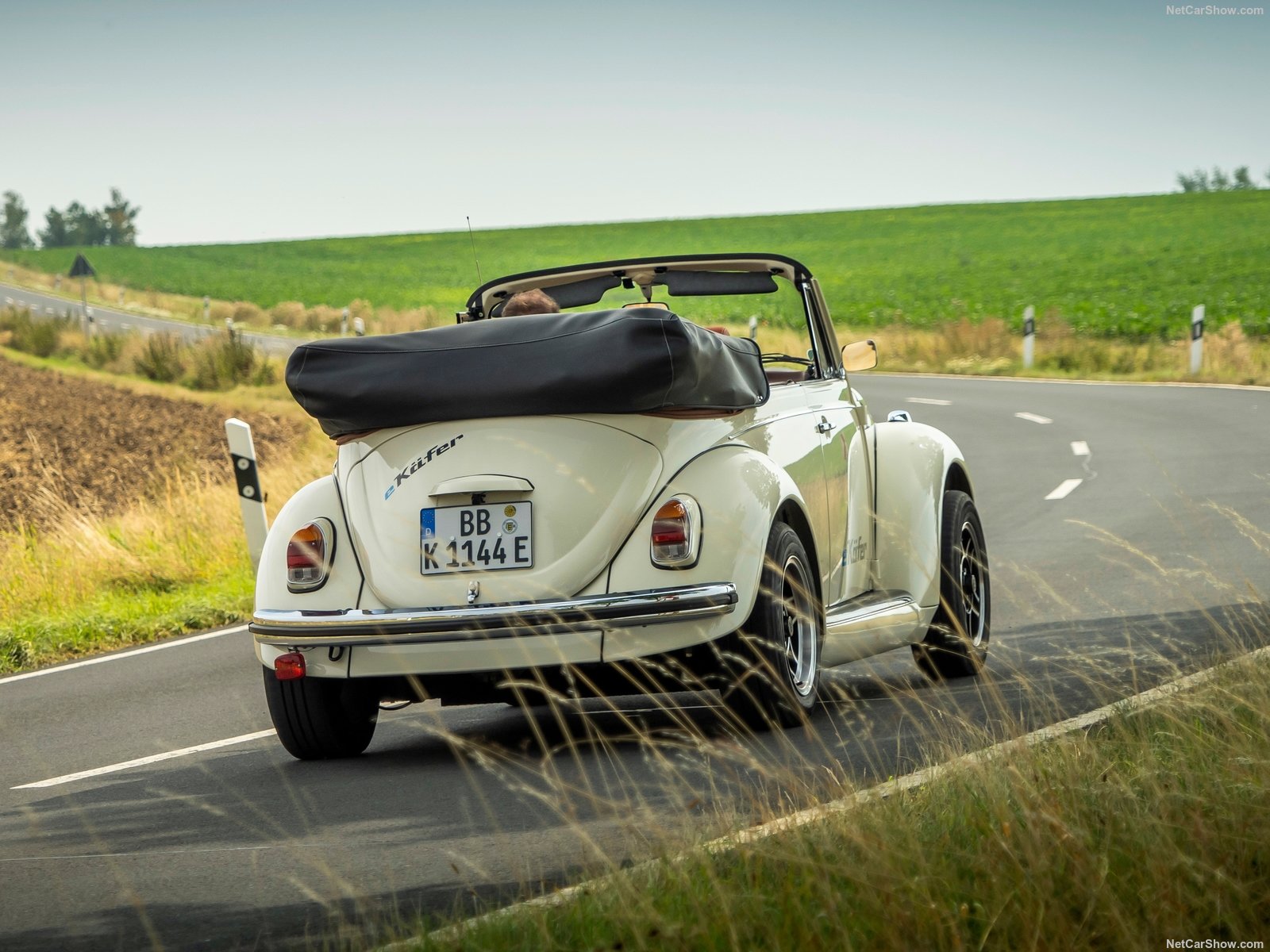 Volkswagen e-Beetle: il maggiolino classico ma elettrico