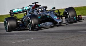 F1, Mercedes W11: il pilota varia la convergenza delle ruote tirando e spingendo il volante. Come funziona?