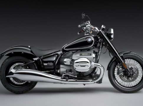 BMW R18: la moto con il boxer bicilindrico 1800 cc