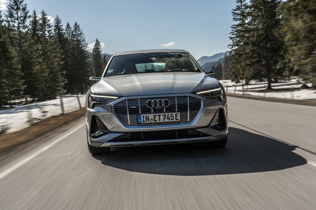 Frontale Audi e-tron Sportback