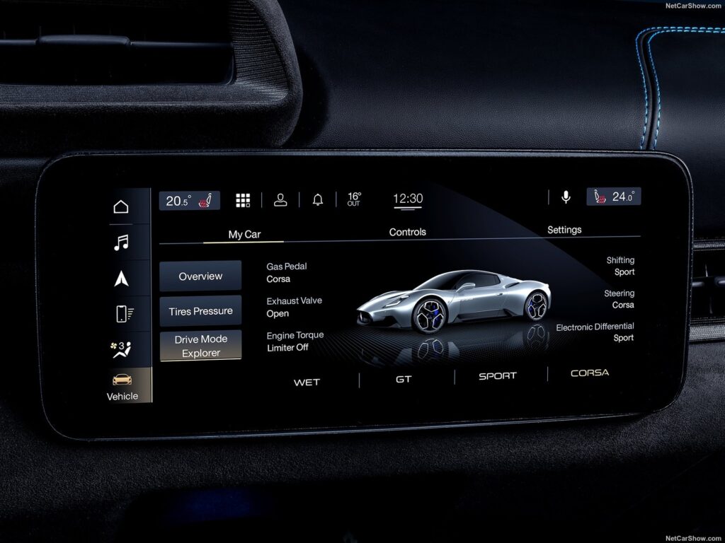 Il display con Maserati Intelligence Assistant