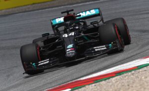 Lewis Hamilton , pole position nelle qualifiche del GP della Toscana Ferrari 1000