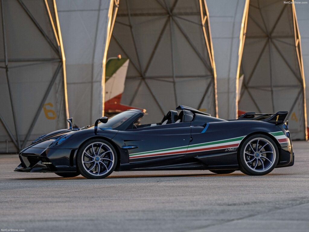 Pagani huayra tricolore