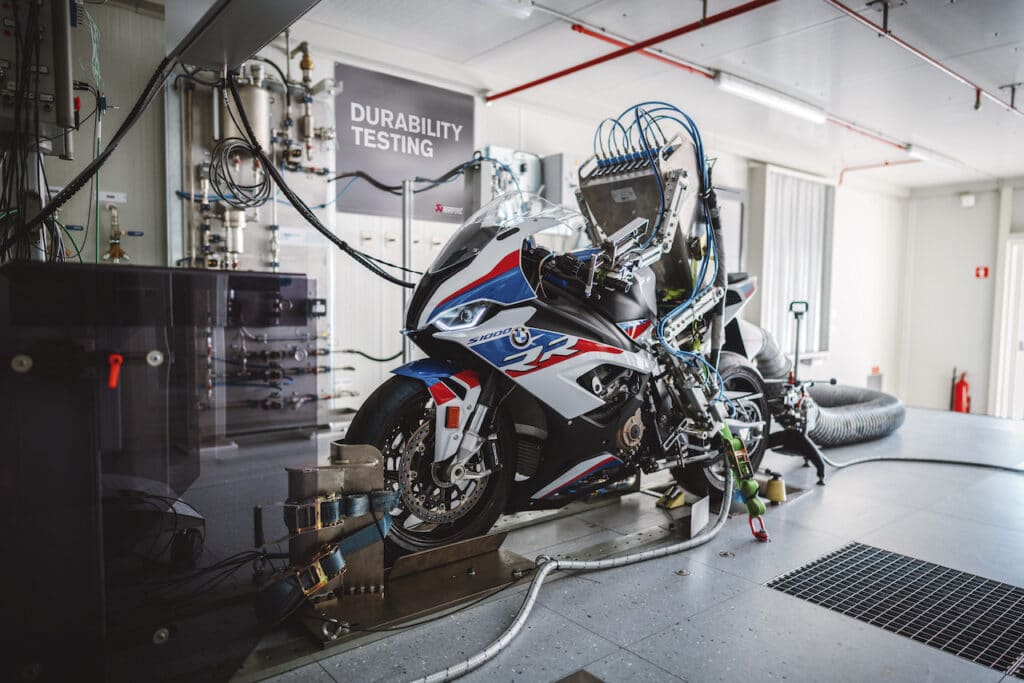 BMW Akrapovic durability dyno