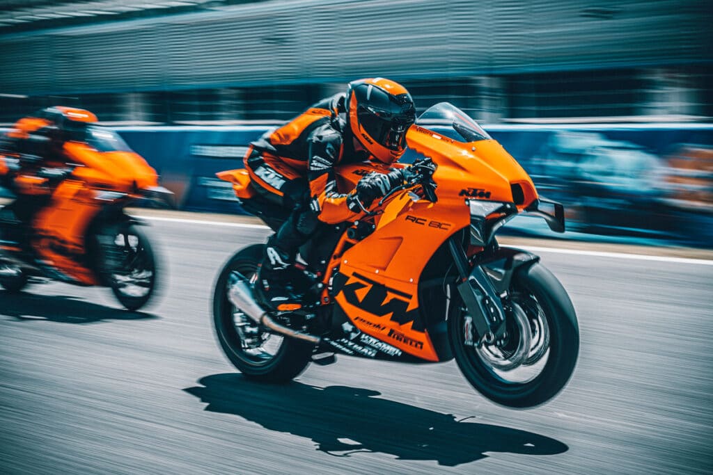 KTM RC 8C in azione