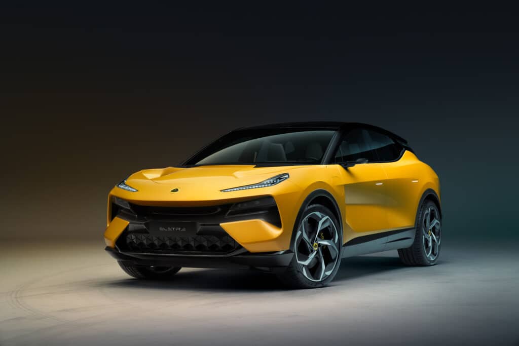 Lotus Eletre: il primo Hyper-SUV elettrico al mondo