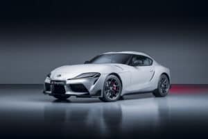 Toyota Supra, ufficiale: arriva la versione con cambio manuale