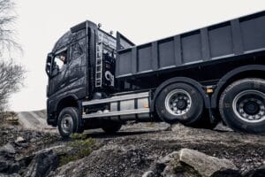 Volvo Trucks introduce nuove funzionalità per facilitare le manovre con i camion