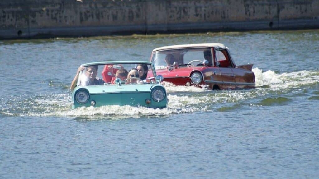 Amphicar: nel 1959 l'auto più veloce sull'acqua, la barca più veloce su terra