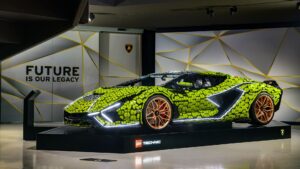 Lamborghini Sian FKP 37 arriva in versione LEGO in scala 1:1