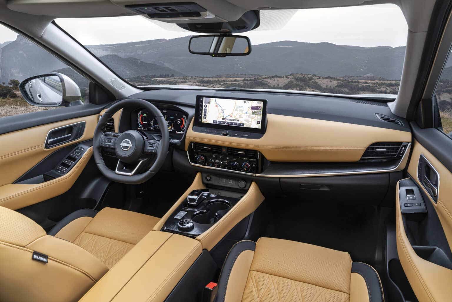 Nuova Nissan XTrail ibrida scheda tecnica, listino prezzi e allestimenti
