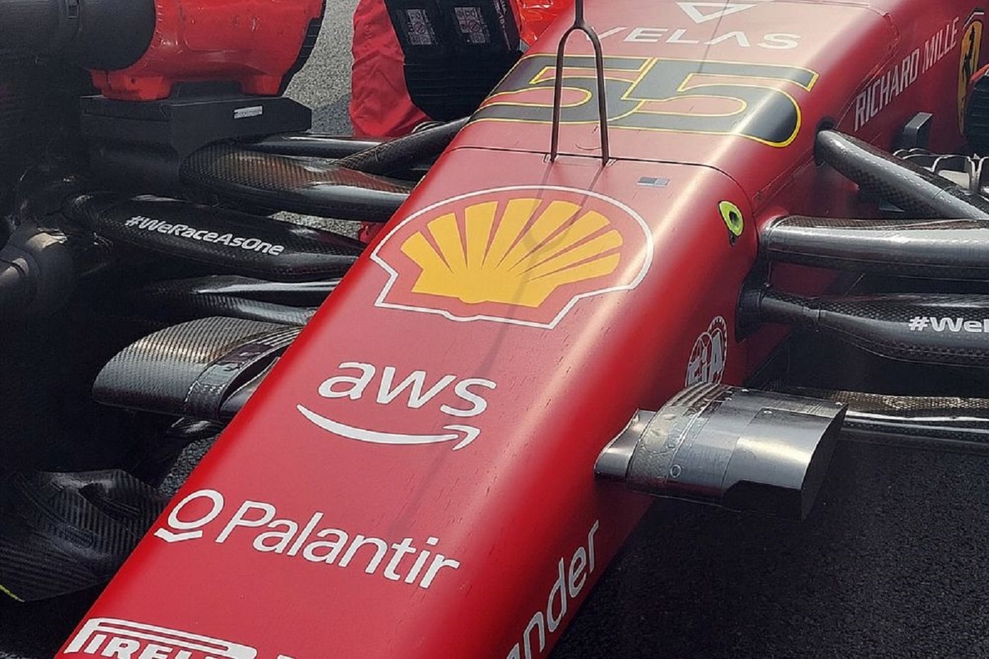 La videocamera giroscopica montata sul muso della vettura di Carlos Sainz