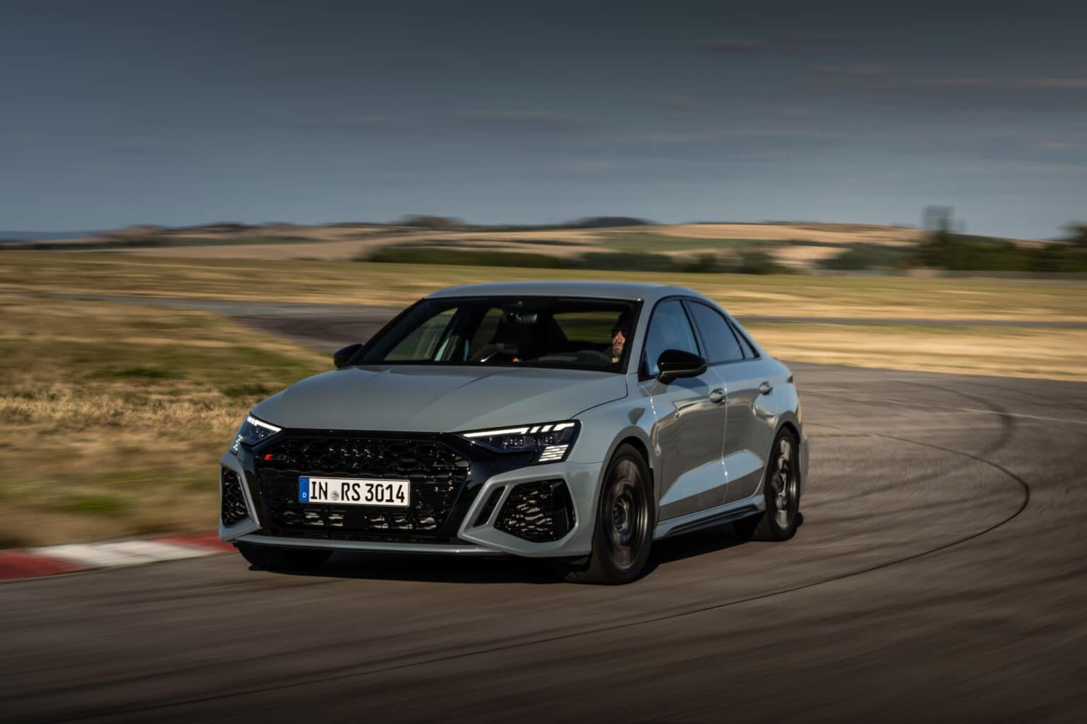 Nuova Audi RS3 Performance Edition 2023 Sportback e Sedan prezzo