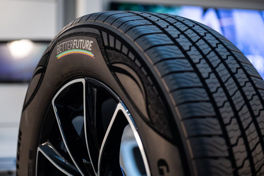 Goodyear presenta pneumatici composti per il 90% da materiali sostenibili