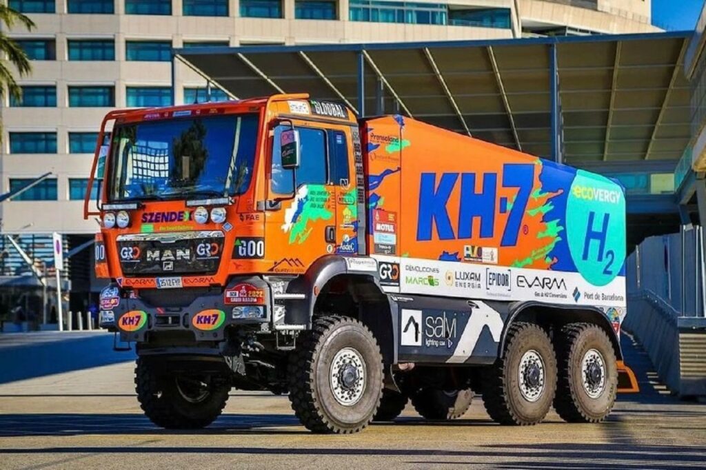 Dakar 2023: il camion MAN ad idrogeno corre nel deserto, ma con delle pesanti penalità