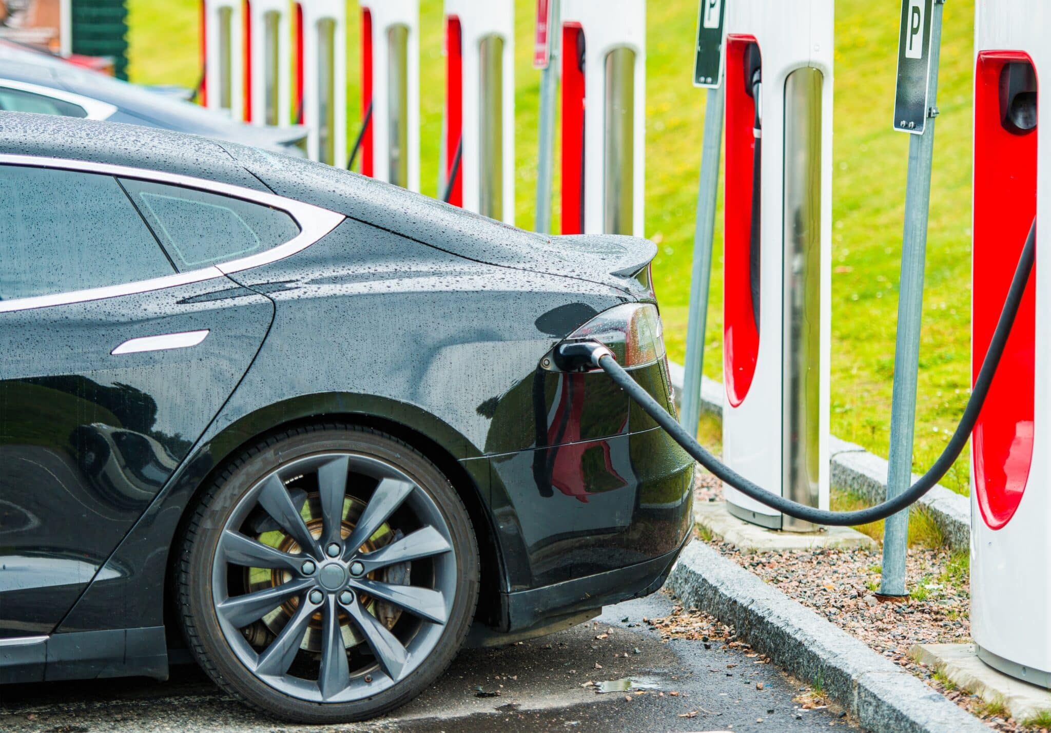 Batteria auto elettrica: magnesio più sicuro e densità energetica maggiore rispetto al litio? Pubblicata una ricerca