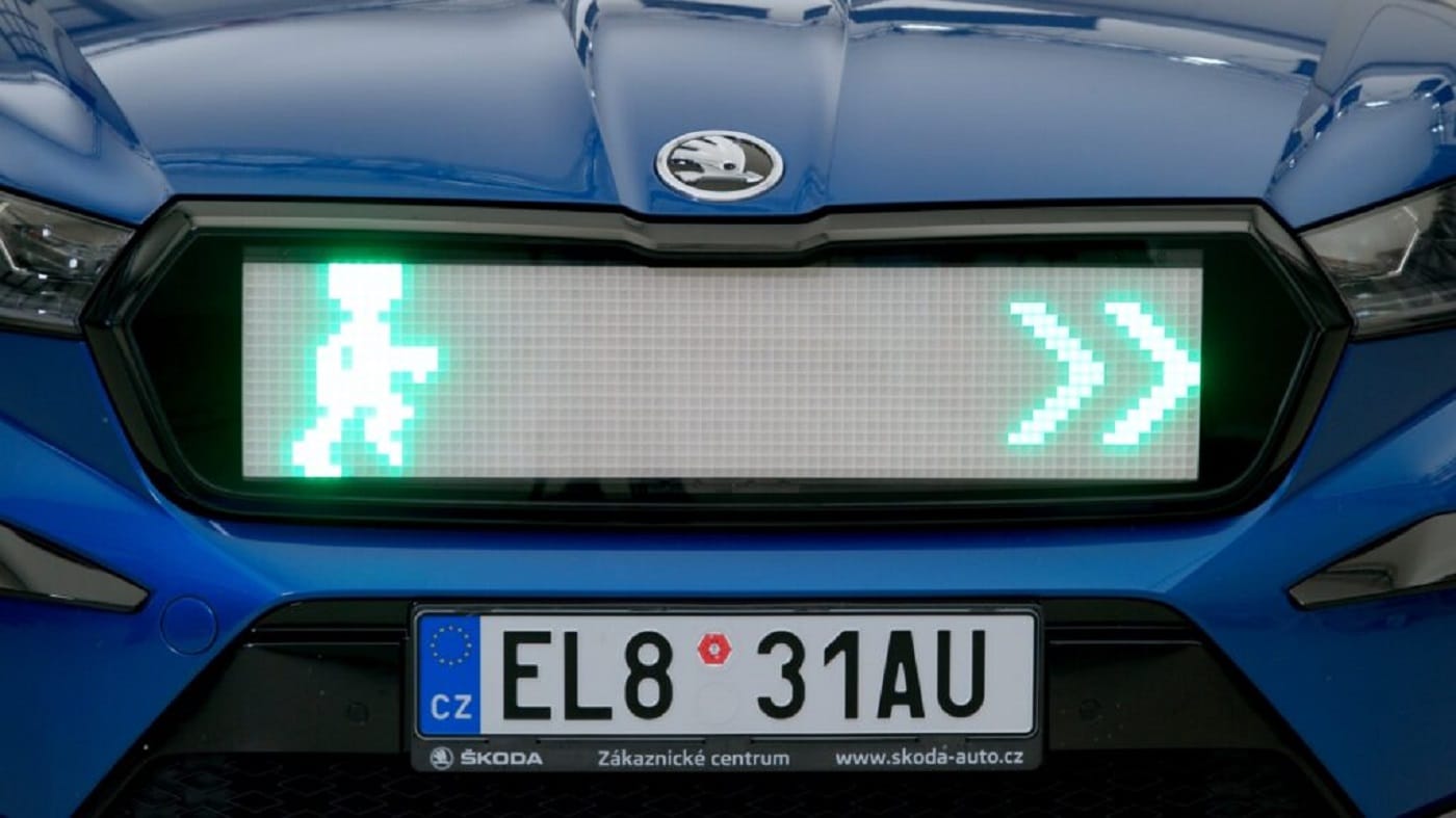An illuminated grille tells pedestrians when it is safe to cross
