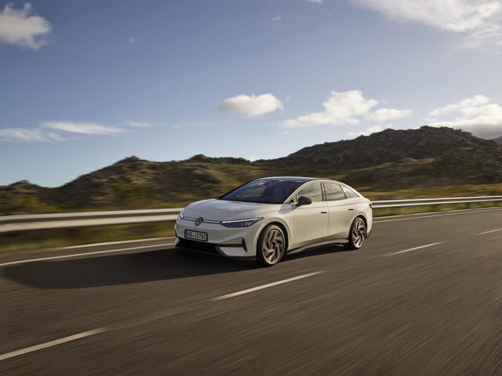 Volkswagen ID.7: l'ammiraglia tedesca con 700 km di autonomia