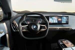 BMW al lavoro per portare la realtà virtuale in auto