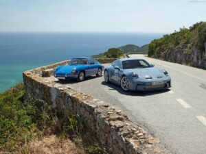 Porsche 911 S/T, l'auto dei puristi: 6 cilindri della GT3 RS e cambio manuale