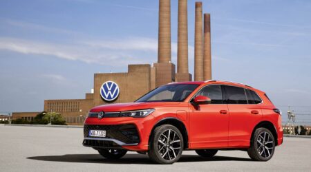 Volkswagen Tiguan 2024: design rinnovato e motorizzazioni ibride plug-in per la terza generazione della suv di Wolfsburg