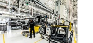Lamborghini: arriva la settimana corta da 4 giorni e aumento dei salari