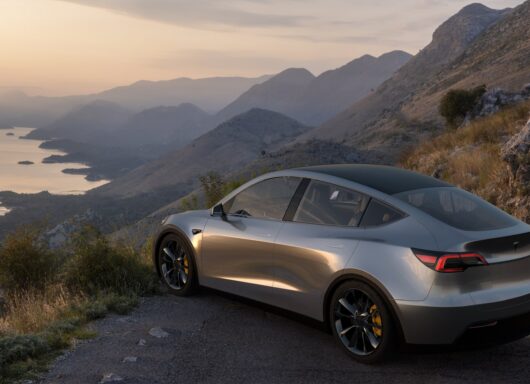 La Tesla Model Y supera la Toyota RAV4 e diventa il veicolo più venduto al mondo