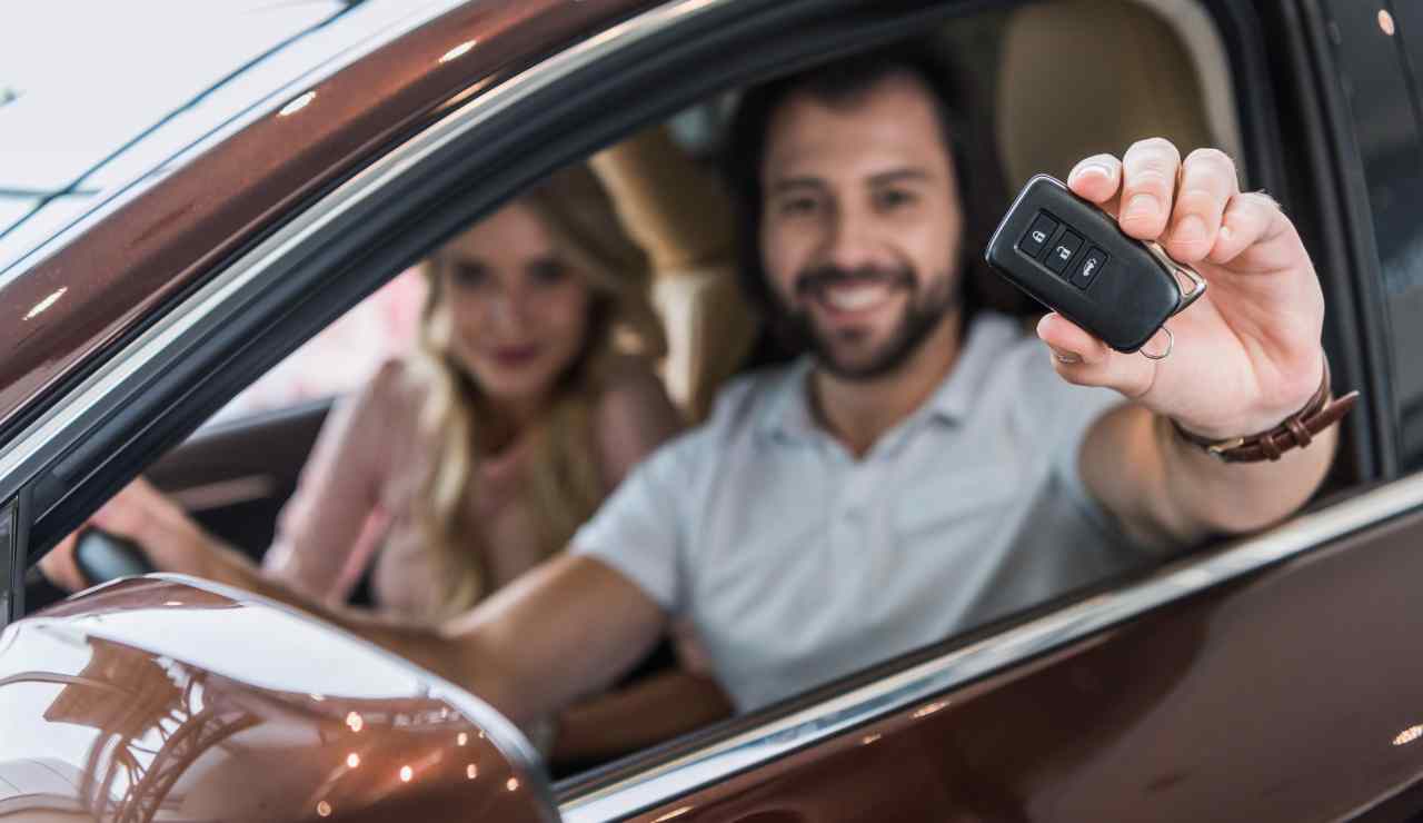 La llave del coche, todo lo que puedes hacer con ella además de abrir y cerrar tu coche