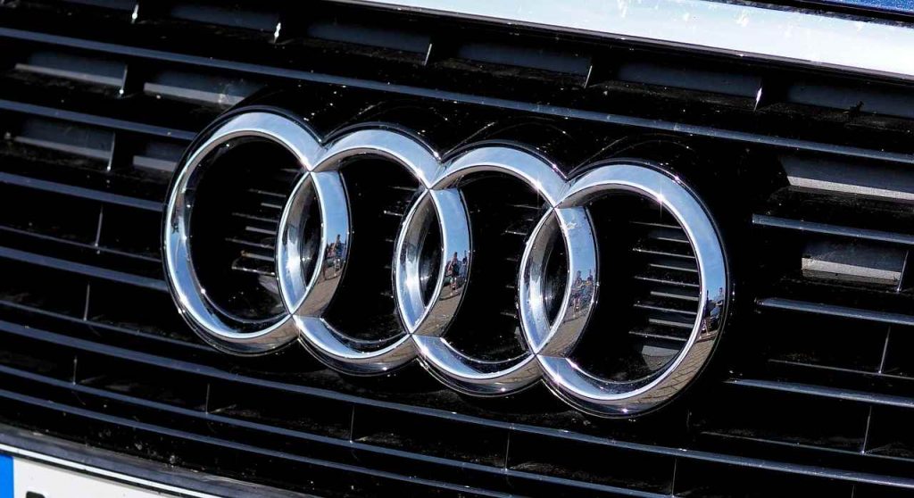 L'iconico logo Audi (Pixabay foto)