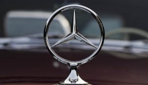 Illustrazione del simbolo Mercedes (Pixabay FOTO) - www.vehiclecue.it